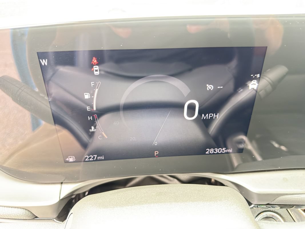 Used 2025 Buick Envista Sport Touring w/ Convenience I Package FWD image 19