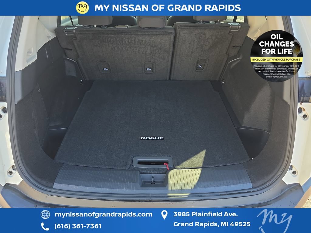 Used 2023 Nissan Rogue S AWD/4WD image 26