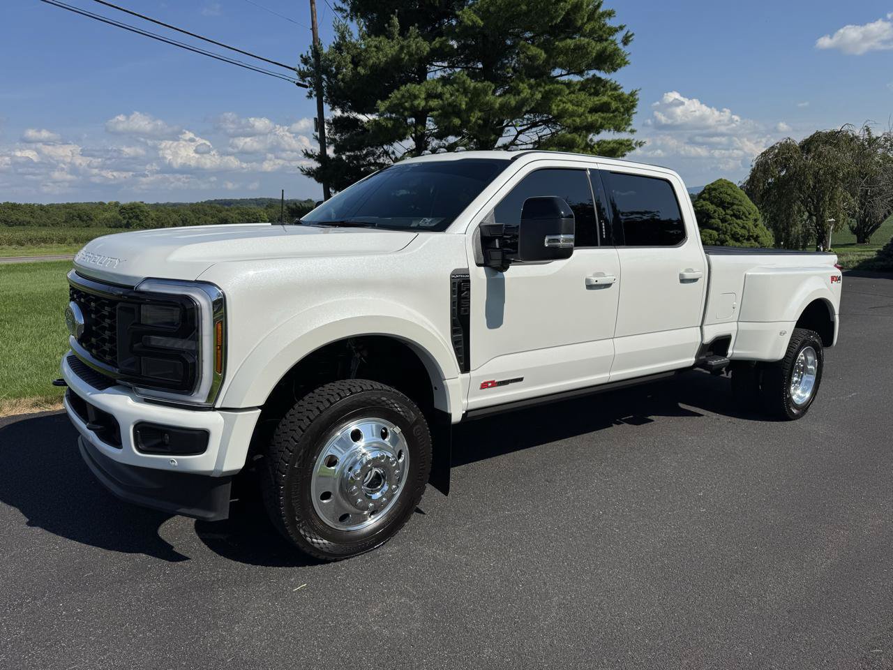 Used 2026 Ford F450 Platinum w/ FX4 Off-Road Package AWD/4WD image 2