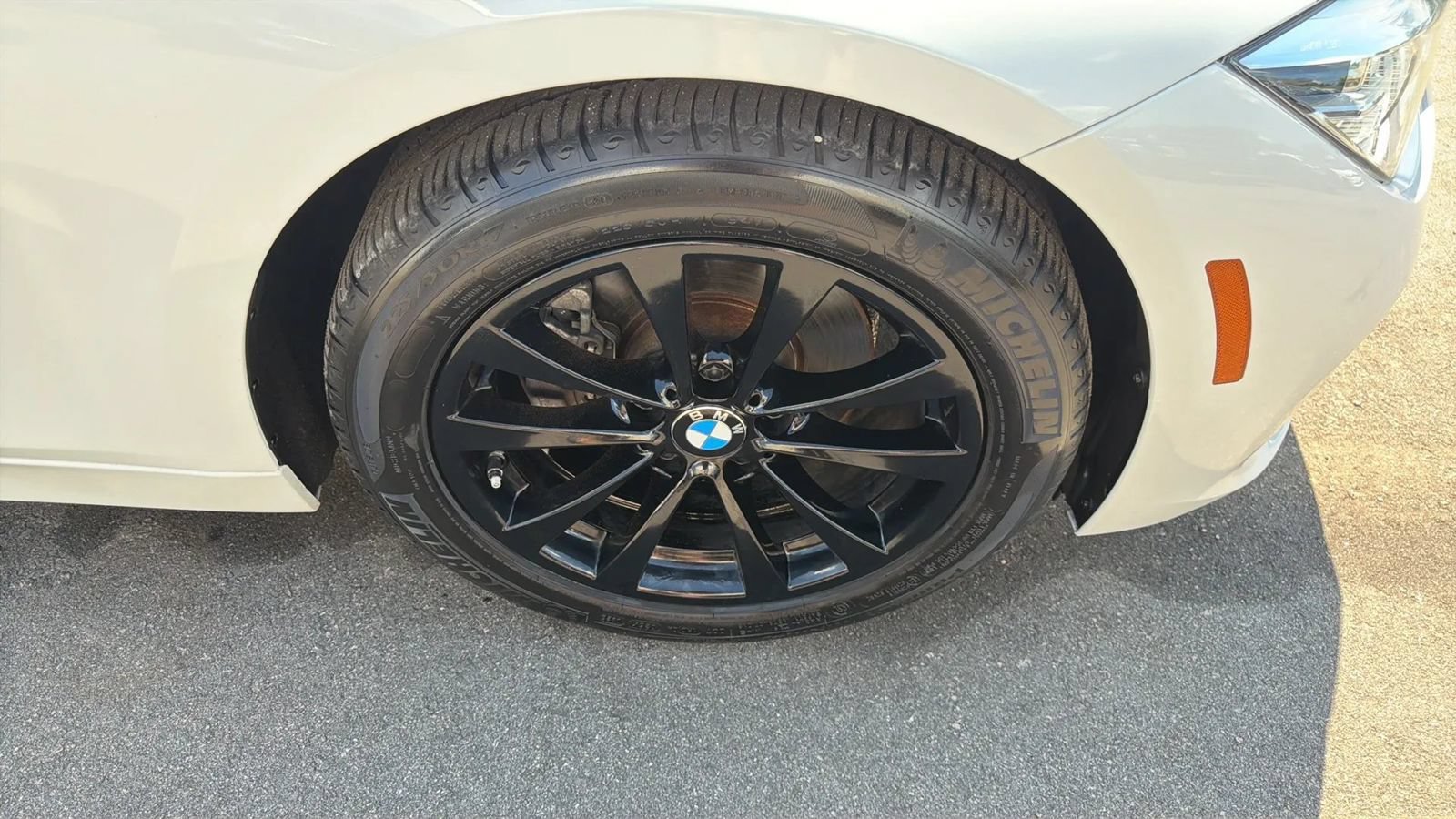 Used 2018 BMW 320i xDrive Sedan w/ Convenience Package AWD/4WD image 10