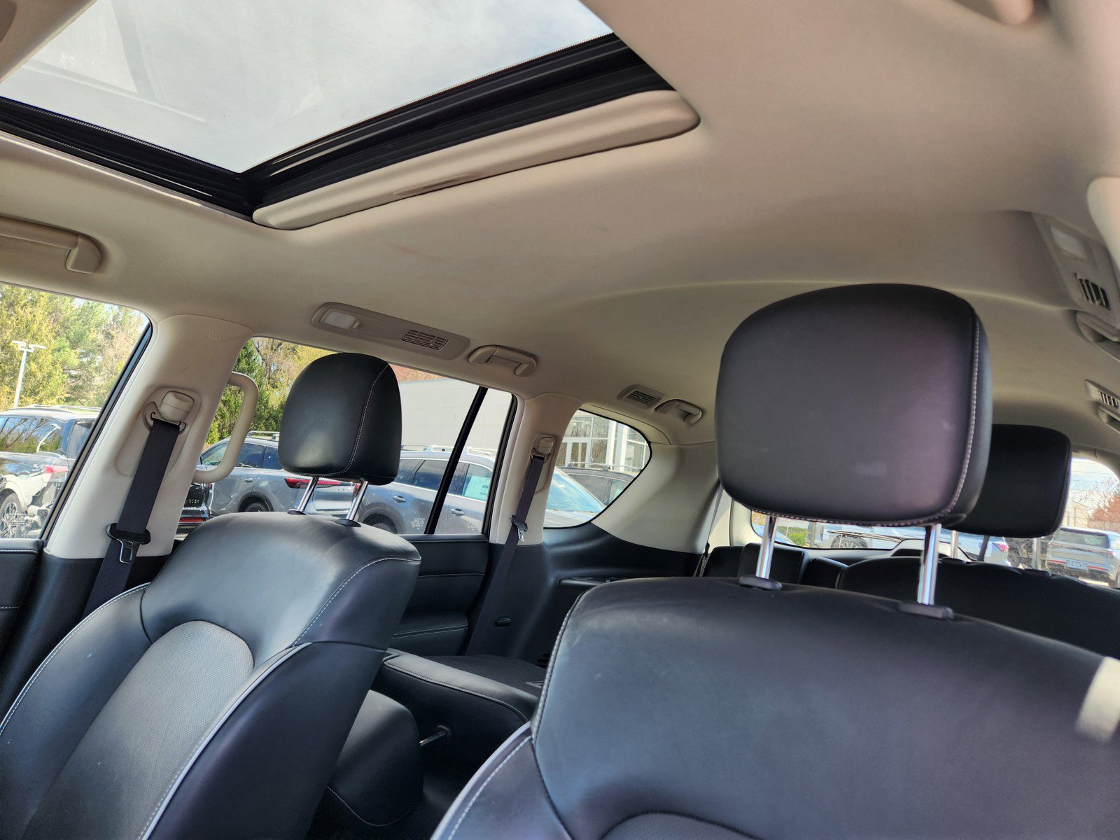 Certified 2024 INFINITI QX80 Premium Select w/ Cargo Package image 11