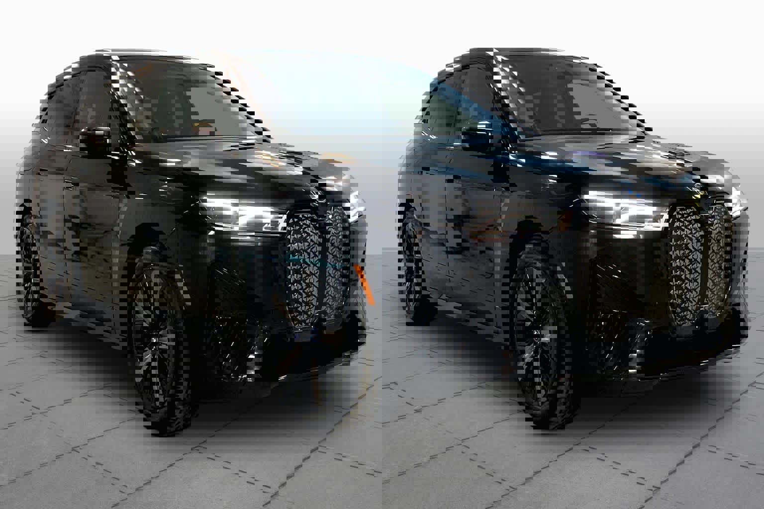 Certified 2023 BMW iX xDrive50 w/ Premium Package image 2