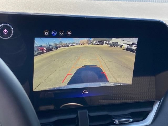 Used 2026 Chevrolet Equinox LT AWD/4WD image 11