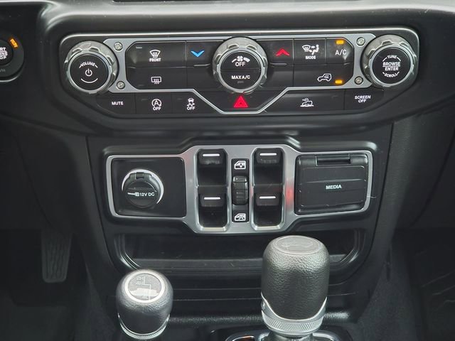 Used 2022 Jeep Wrangler Unlimited Sport AWD/4WD image 16