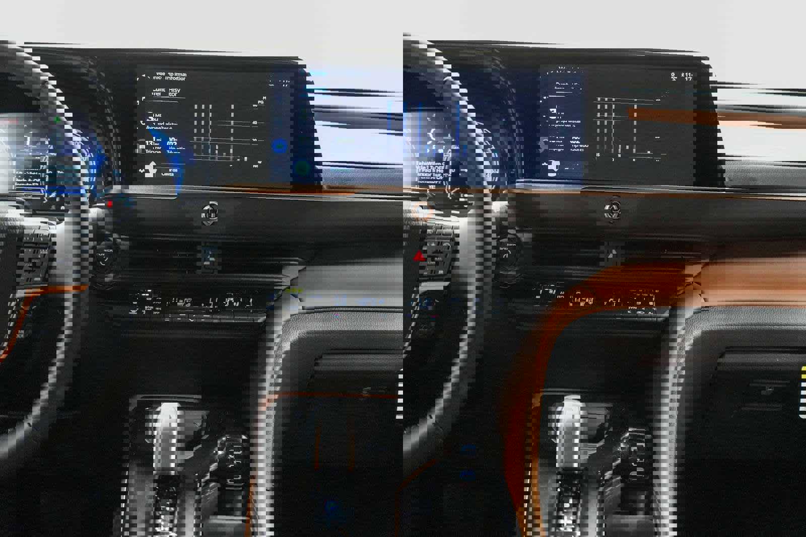 New 2025 Toyota Crown Signia image 8