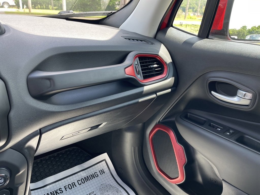 Used 2023 Jeep Renegade Latitude image 26