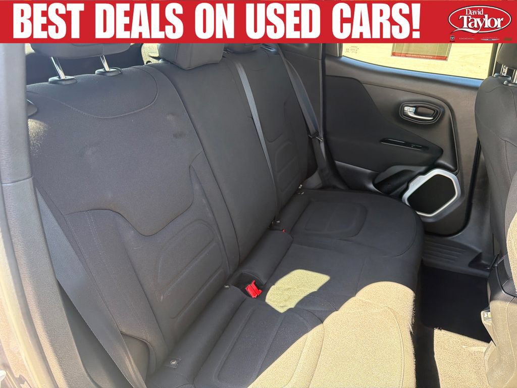 Used 2018 Jeep Renegade Latitude FWD image 31
