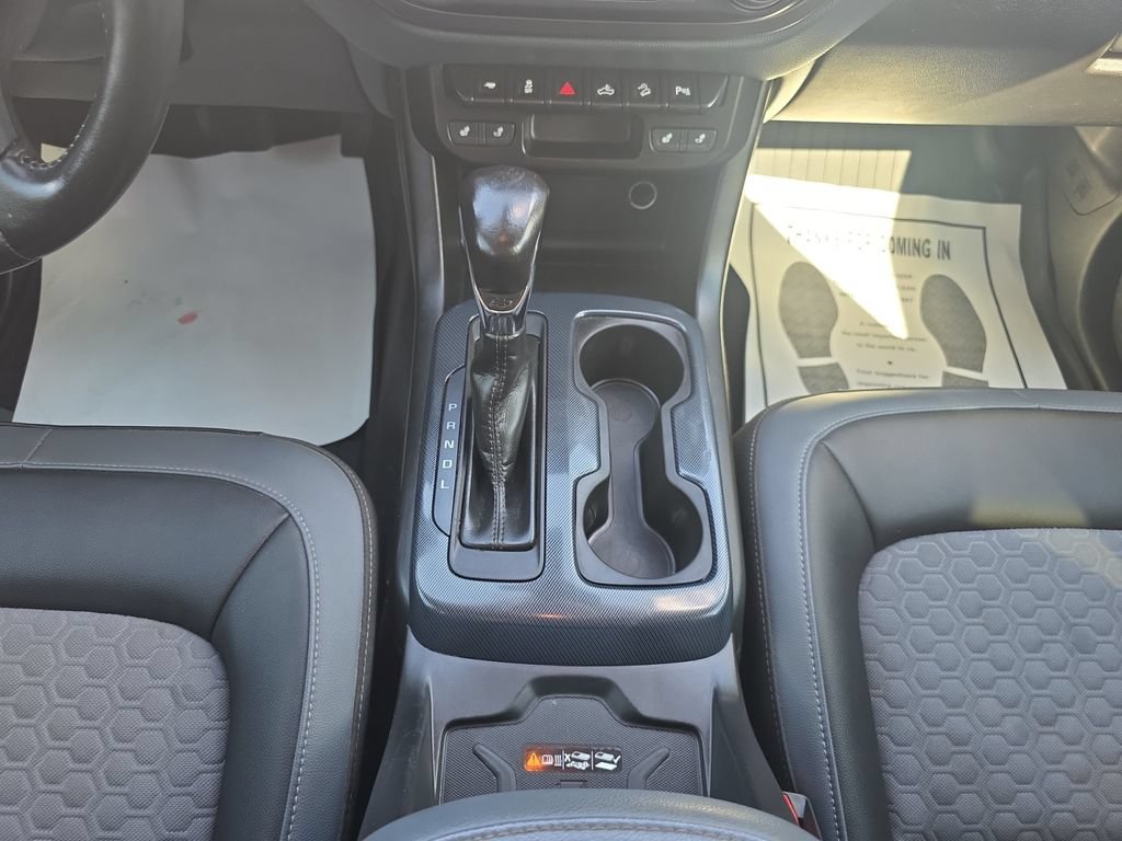 Used 2022 Chevrolet Colorado Z71 AWD/4WD image 13