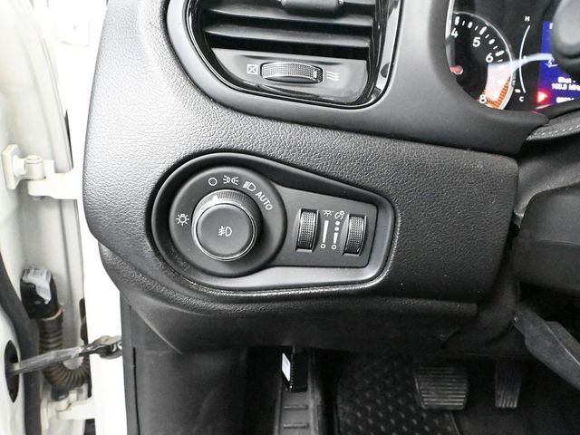 Used 2020 Jeep Renegade Altitude image 30