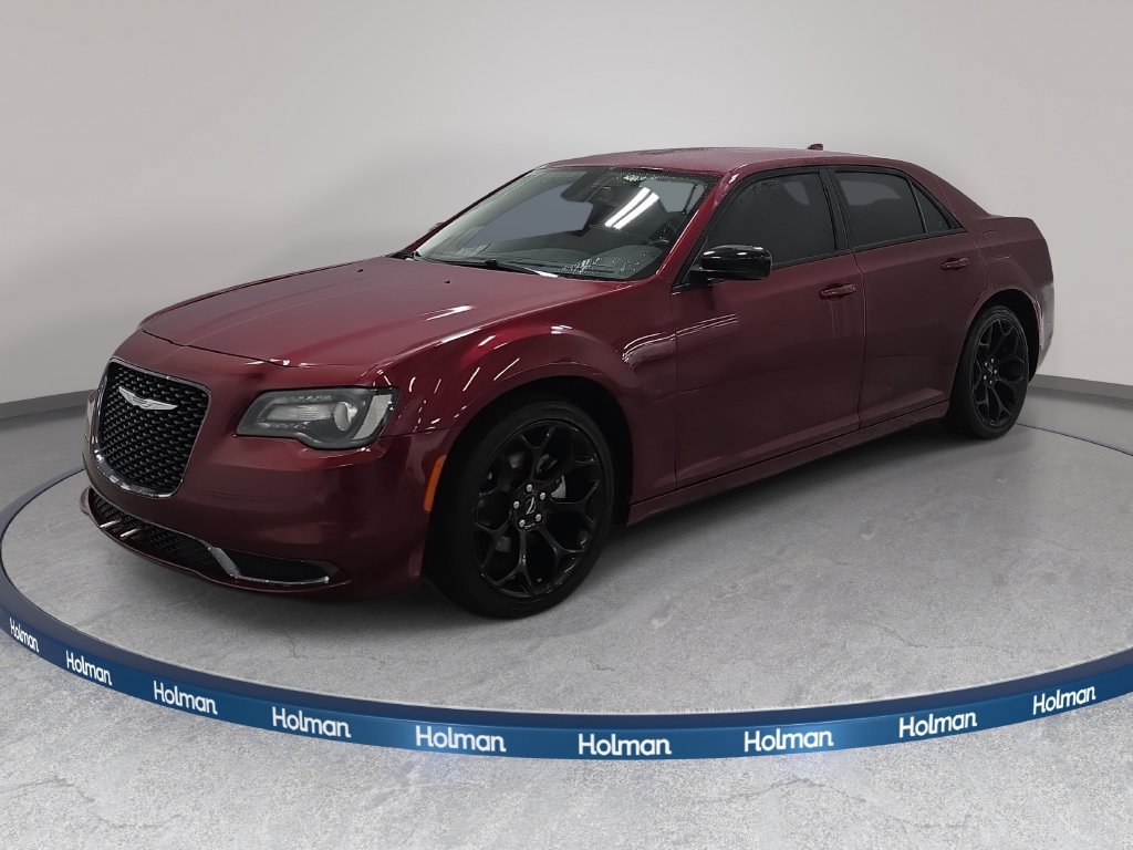 Used 2018 Chrysler 300 Touring w/ Sport Appearance Package RWD image 1