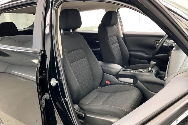 Certified 2027 Honda HR-V LX image 7
