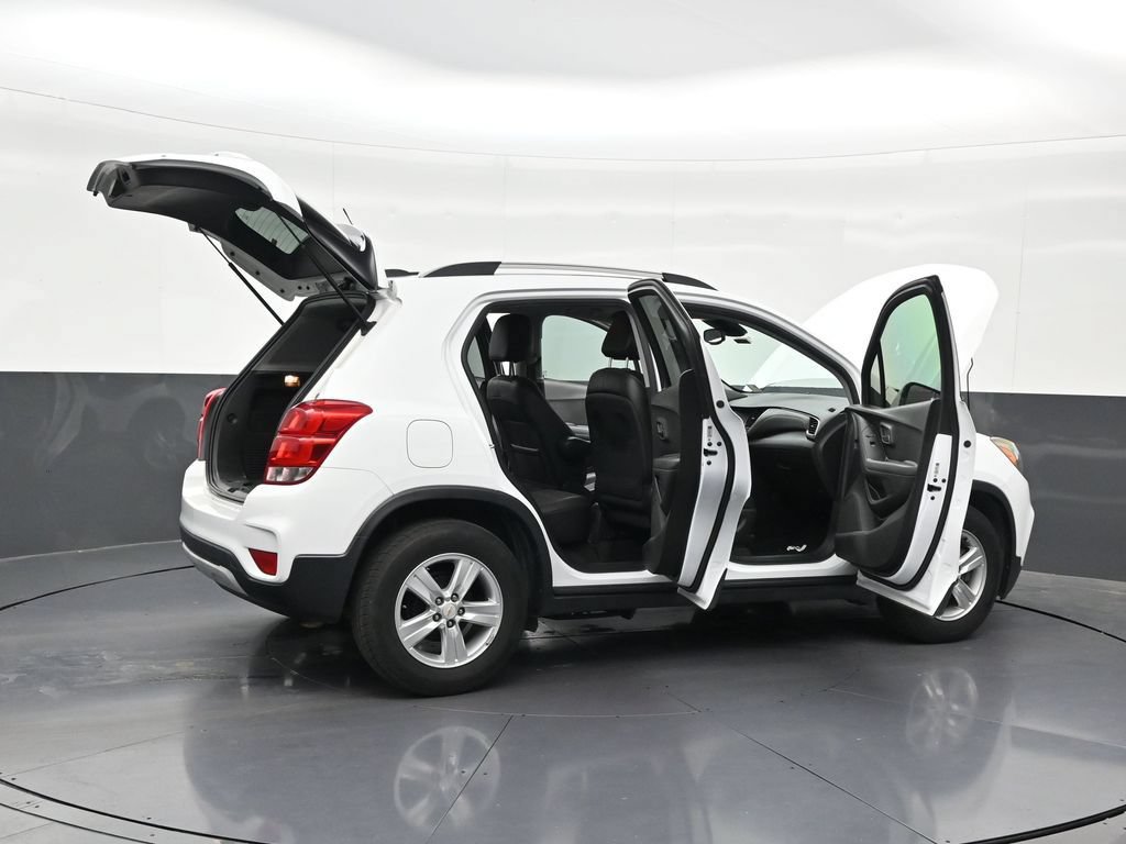 Used 2020 Chevrolet Trax LT w/ LT Convenience Package FWD image 31