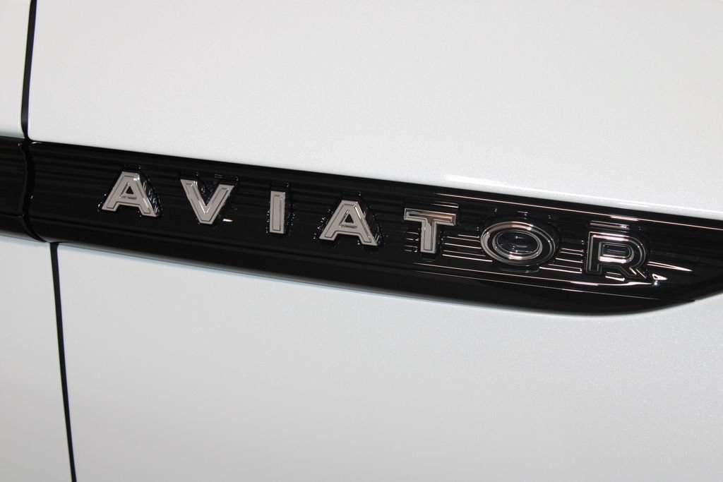 New 2026 Lincoln Aviator Reserve AWD/4WD image 11