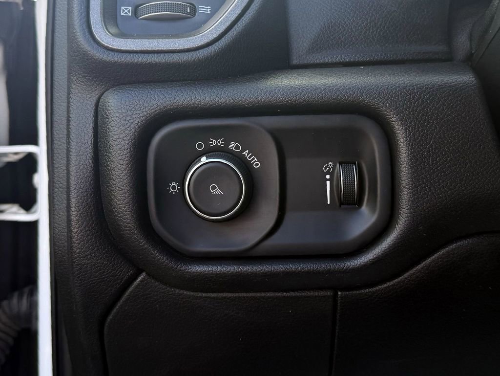 Used 2022 RAM 3500 Tradesman image 16