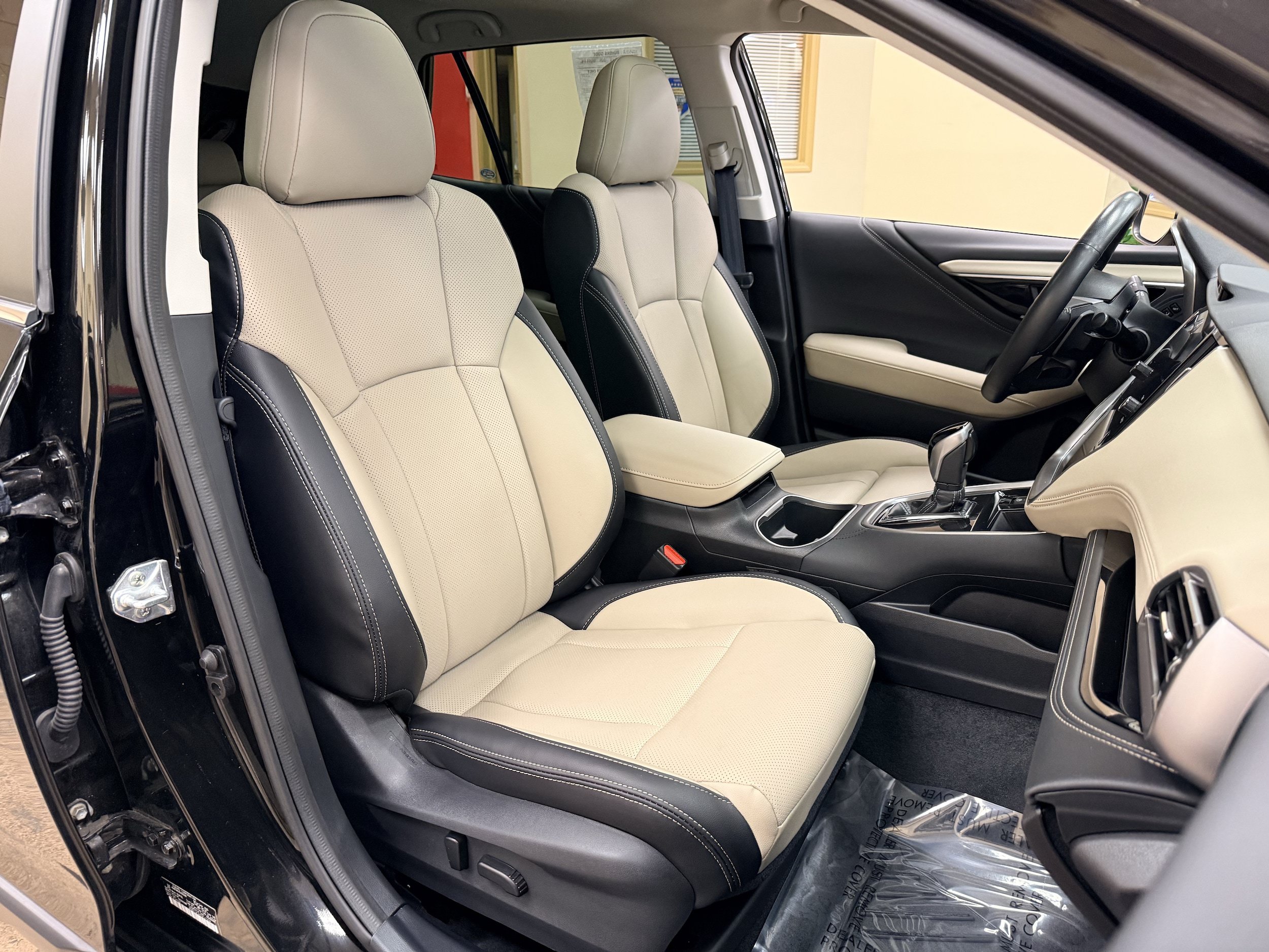 Used 2025 Subaru Outback Limited AWD/4WD image 49