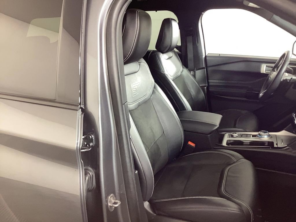 Used 2024 Ford Explorer ST image 8