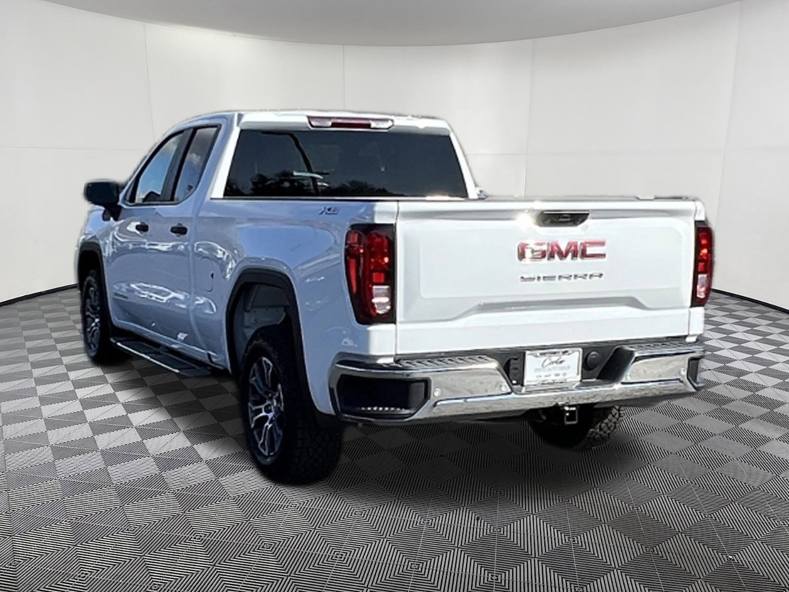 New 2026 GMC Sierra 1500 Pro w/ Pro Value Package image 4