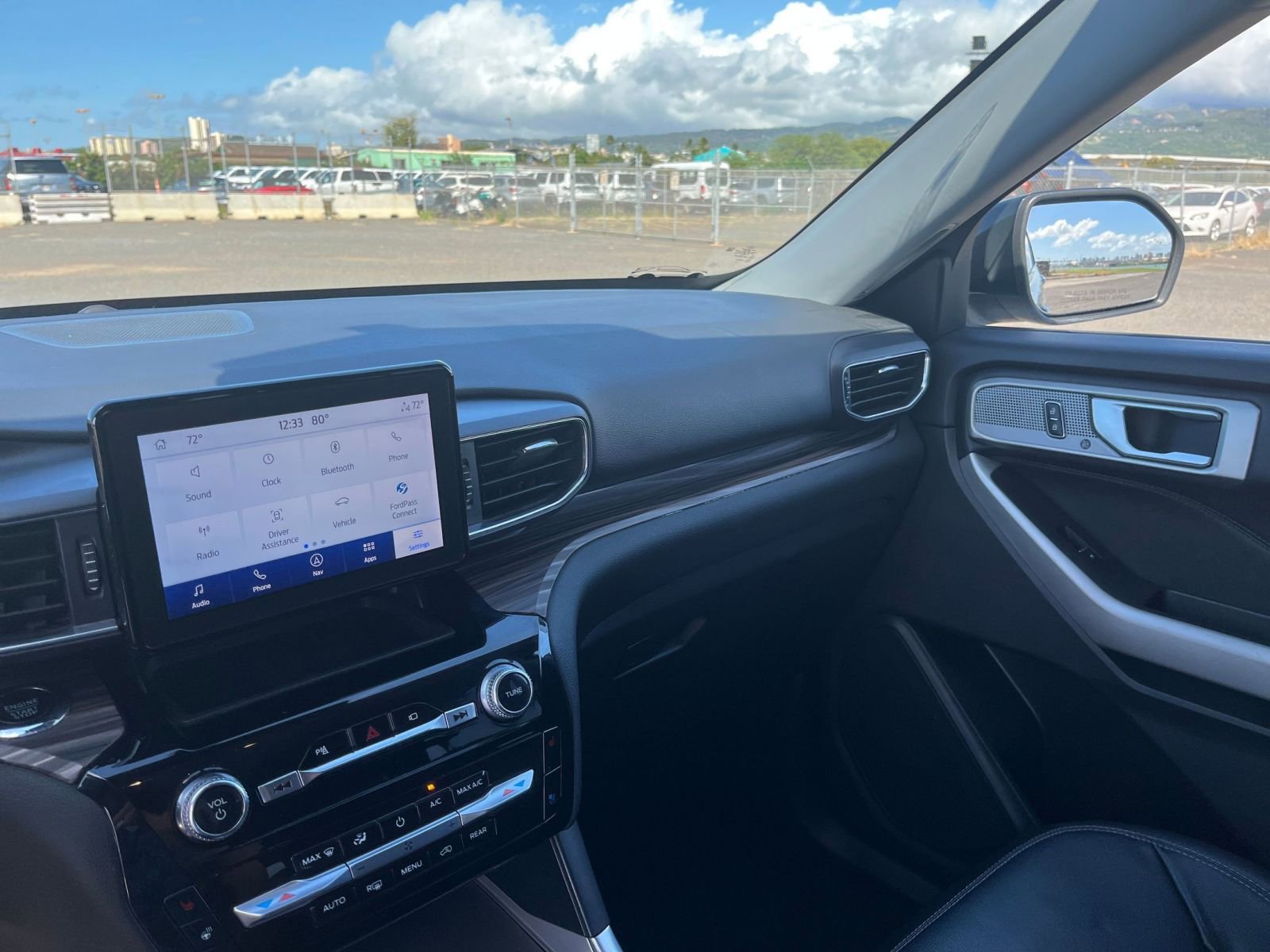 Used 2023 Ford Explorer Limited image 40