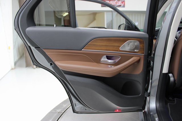 Used 2024 Mercedes-Benz GLE 350 4MATIC w/ AMG Line Exterior image 42