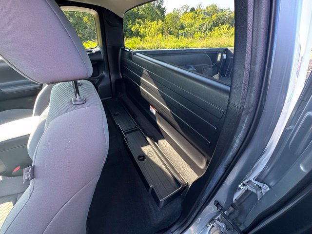 Used 2021 Toyota Tacoma SR RWD image 15