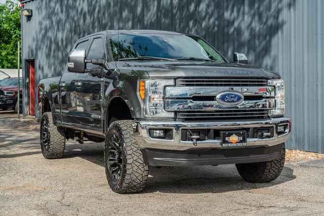 Used 2017 Ford F250 Lariat w/ Lariat Ultimate Package AWD/4WD image 8