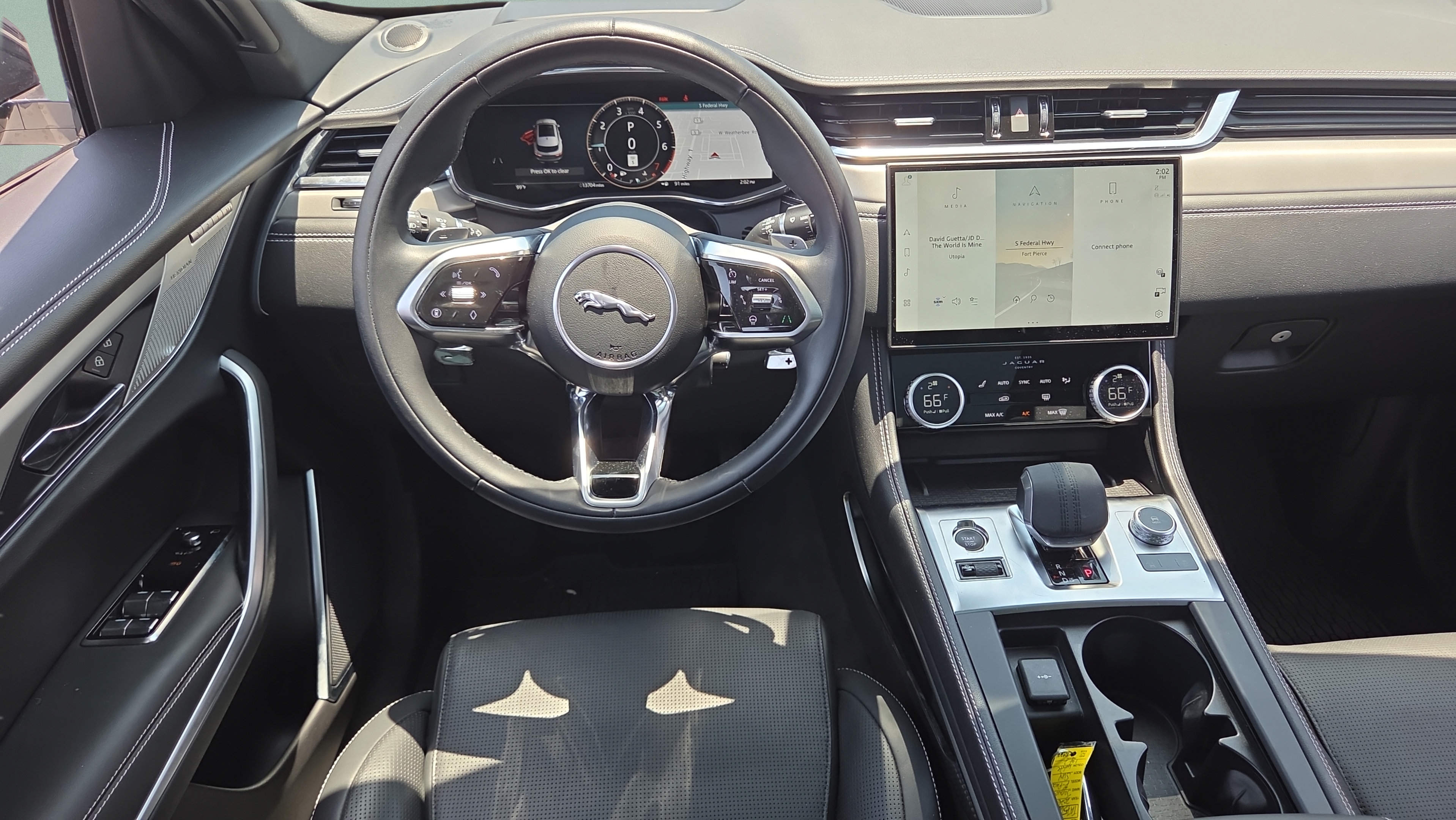 Used 2026 Jaguar F-PACE R-Dynamic S AWD/4WD image 12