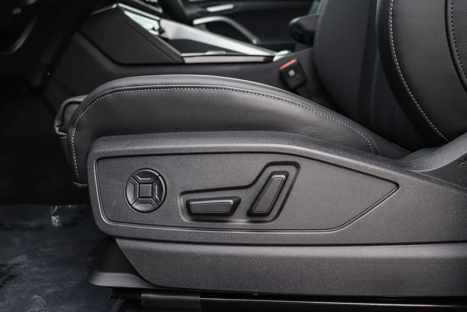 New 2025 Audi Q5 Prestige image 25