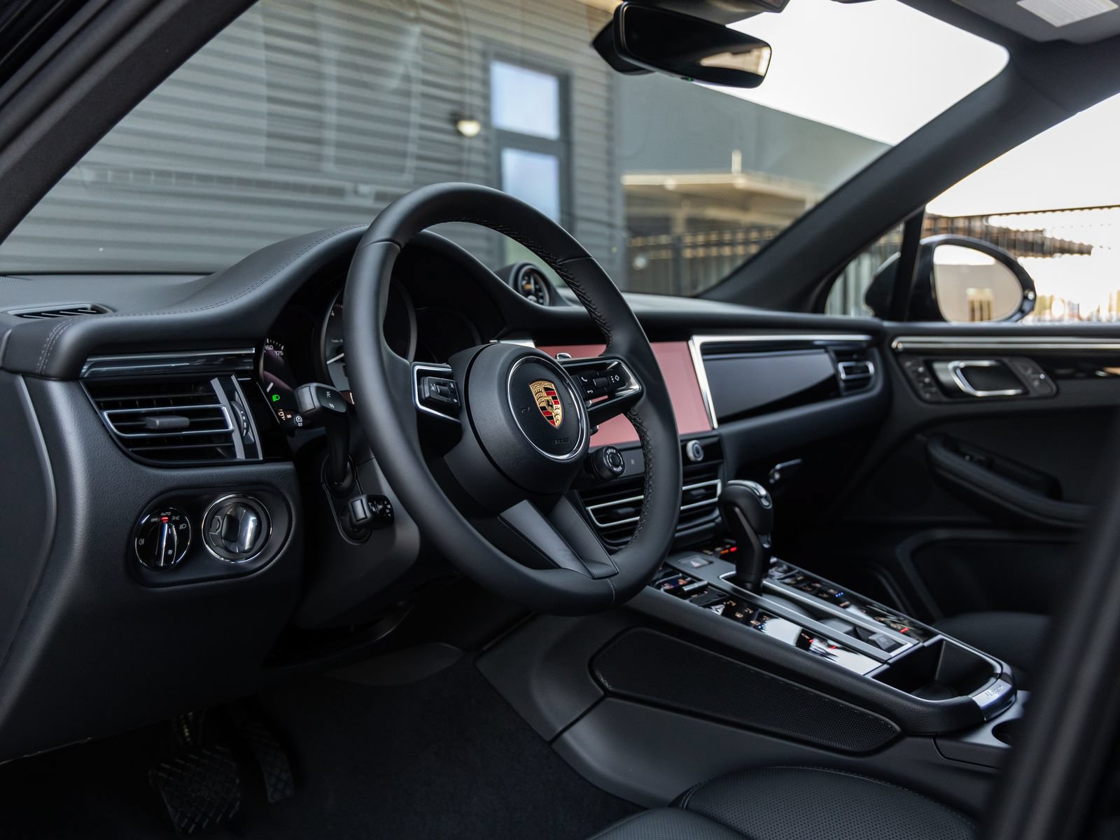 Certified 2026 Porsche Macan S AWD/4WD image 4