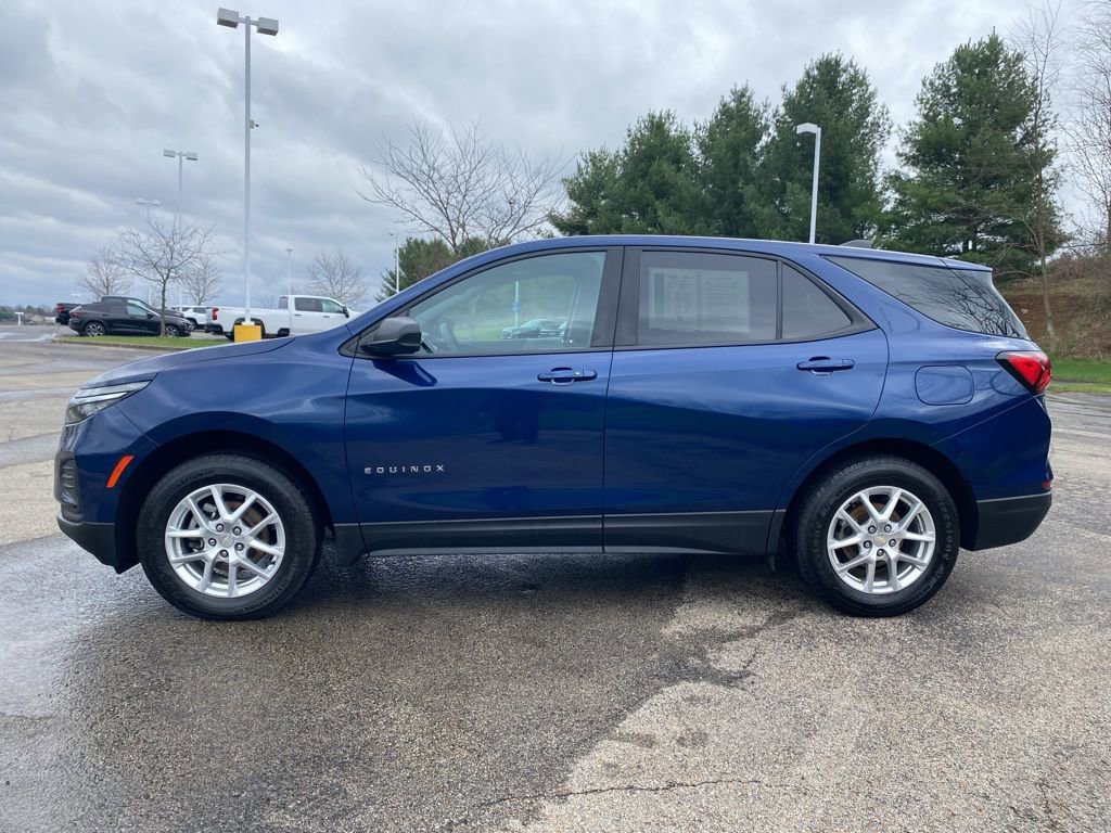 Used 2023 Chevrolet Equinox LS image 6
