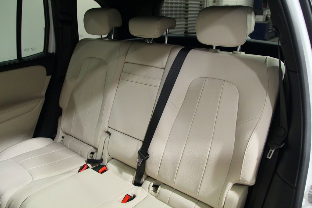 Certified 2025 Mercedes-Benz GLB 250 4MATIC image 30
