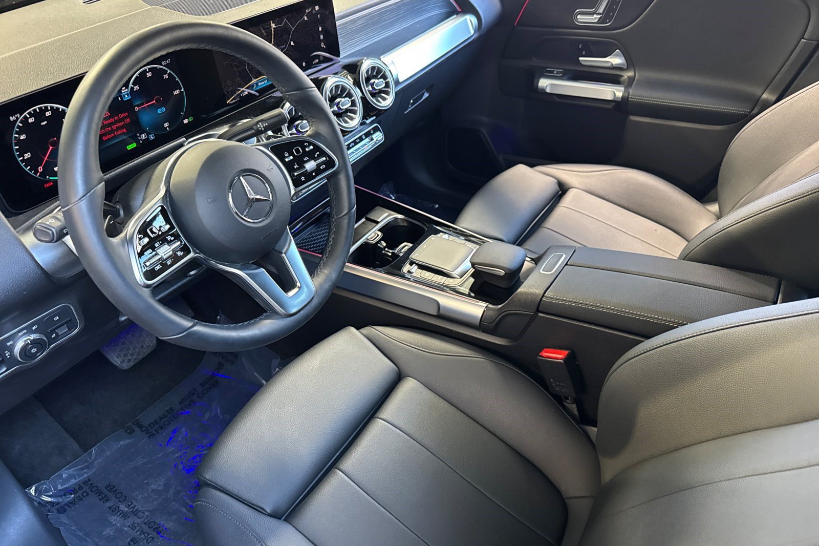Used 2023 Mercedes-Benz EQB 300 4MATIC image 4