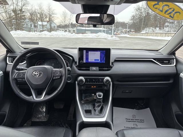 Used 2023 Toyota RAV4 XLE Premium image 22