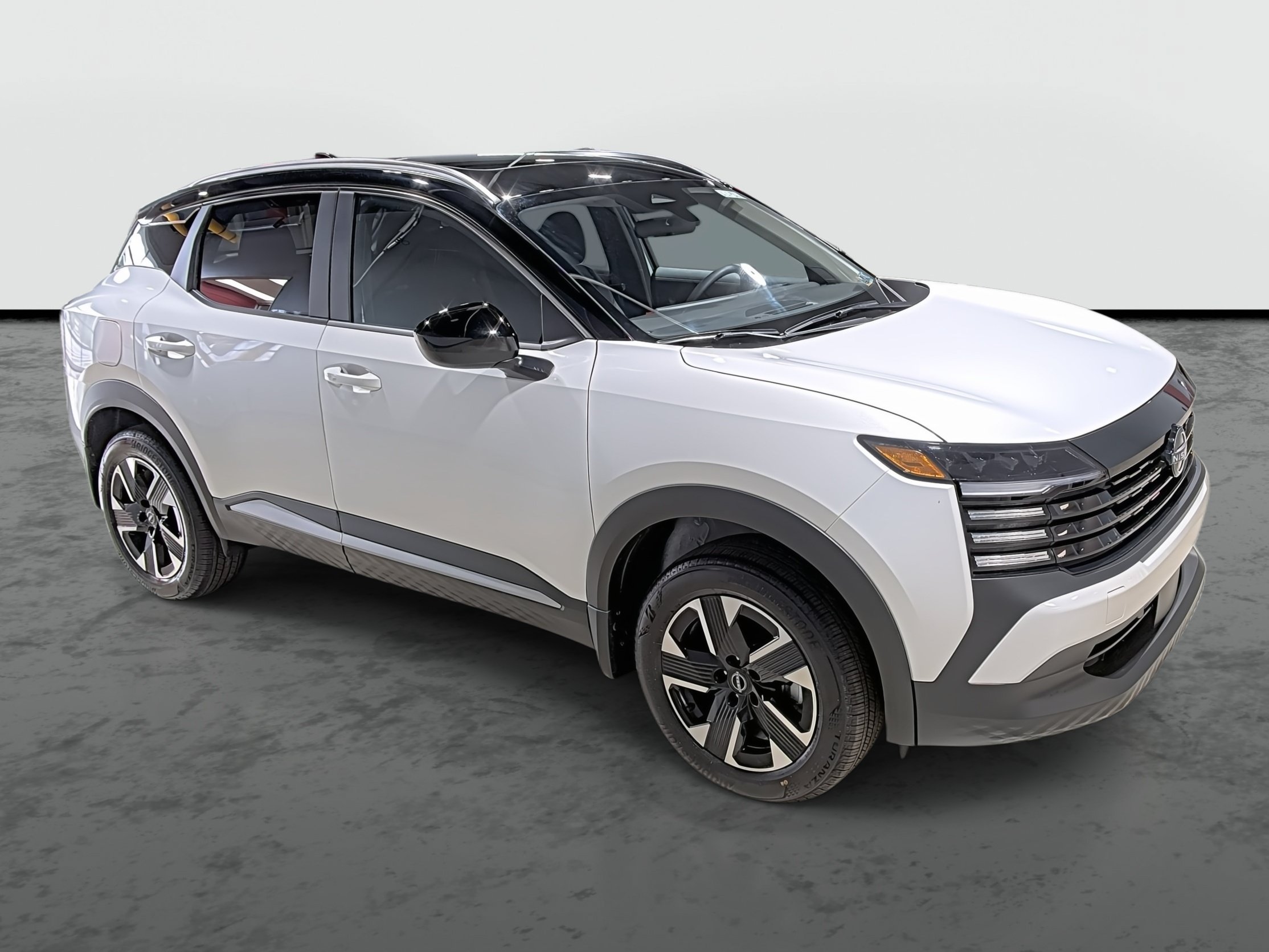 New 2026 Nissan Kicks SV w/ SV Premium Package AWD/4WD image 5