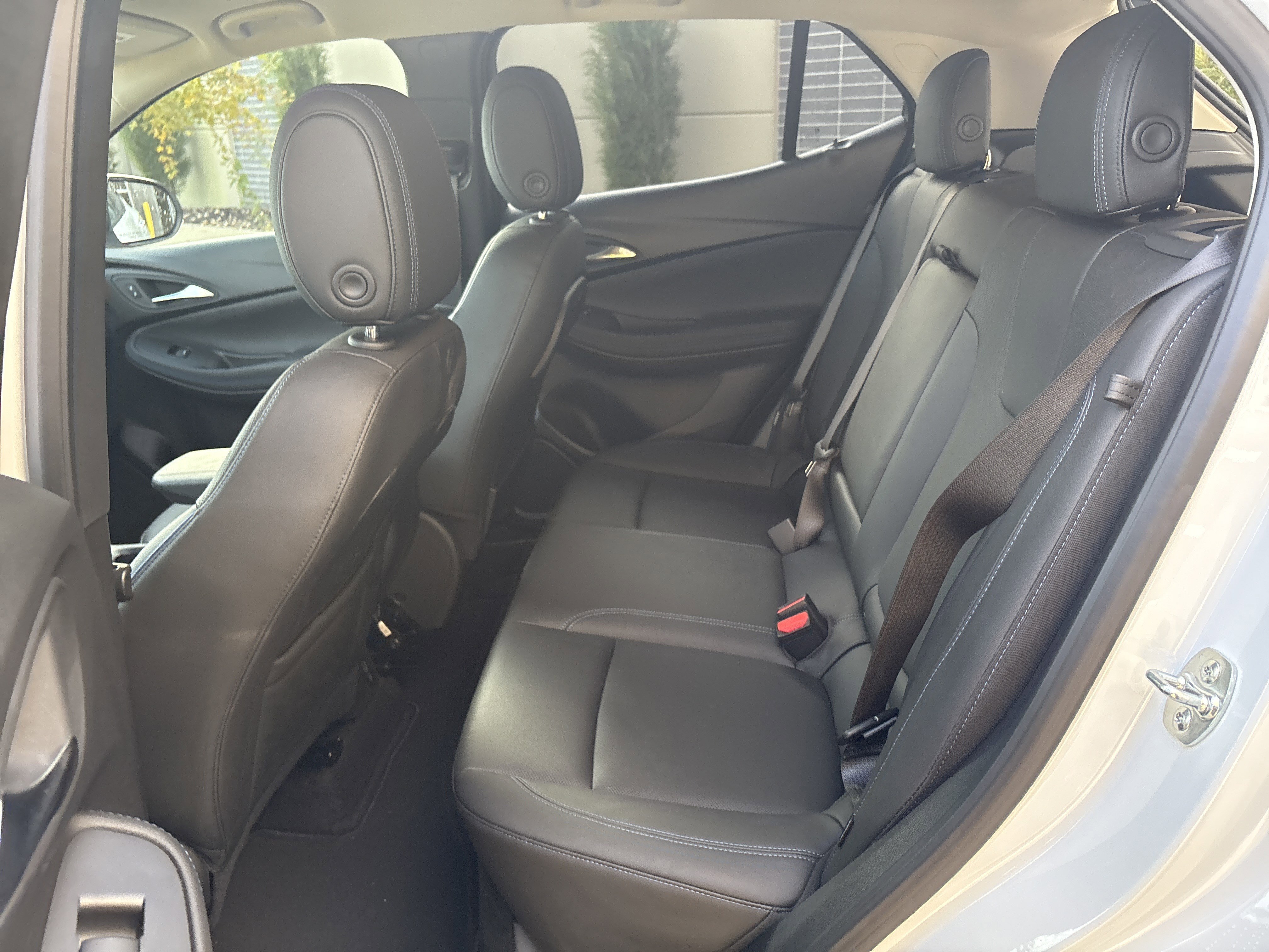 Used 2025 Buick Encore GX Sport Touring w/ Comfort Package image 29