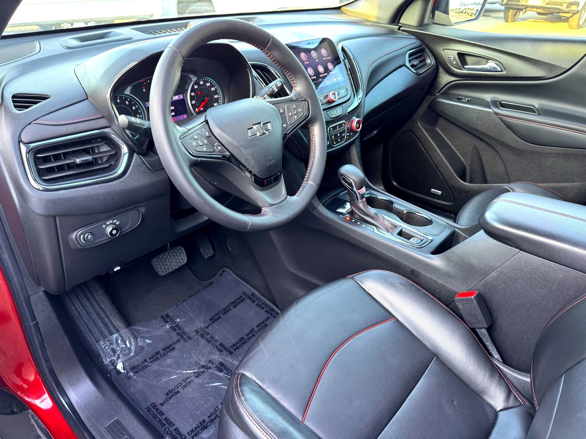 Used 2022 Chevrolet Equinox RS w/ RS Leather Package image 11