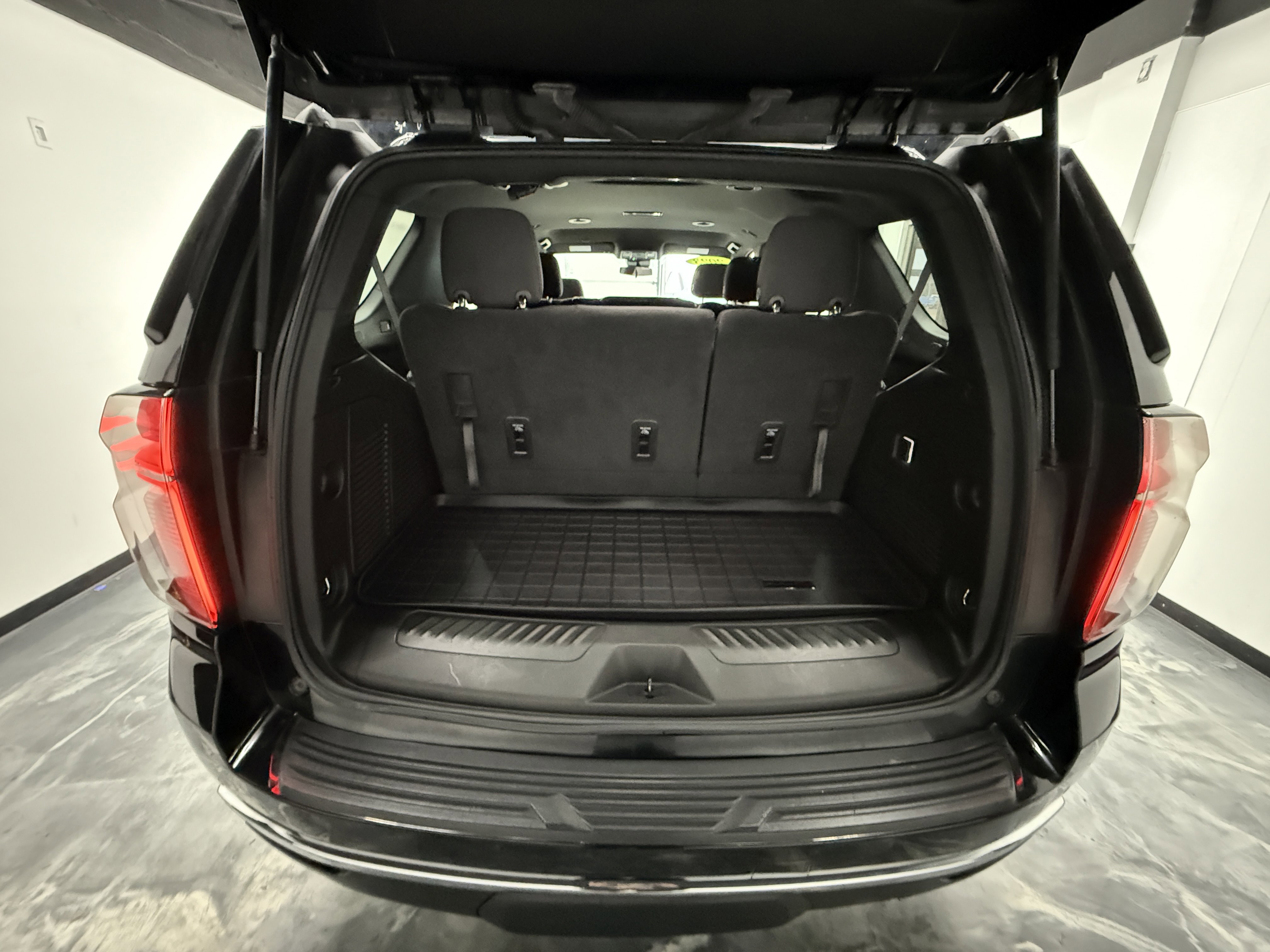 Used 2023 Chevrolet Tahoe LS image 27