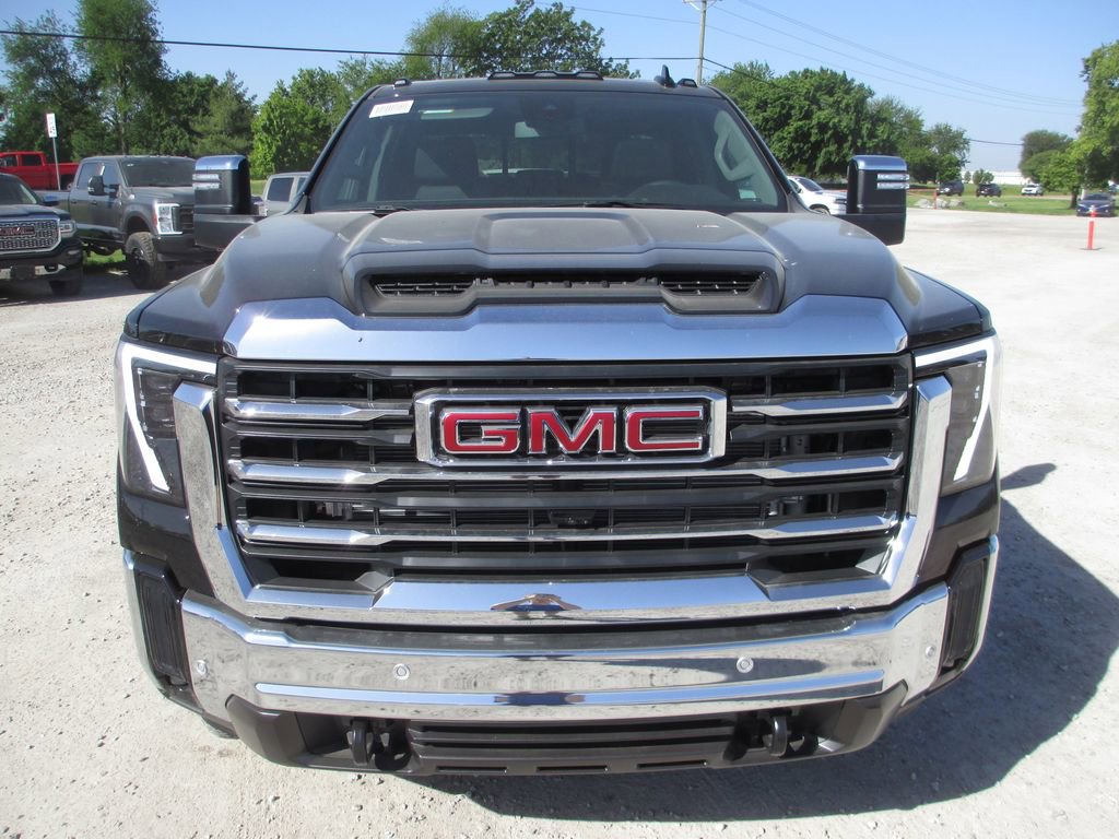 New 2026 GMC Sierra 3500 SLT w/ SLT Premium Package AWD/4WD image 12