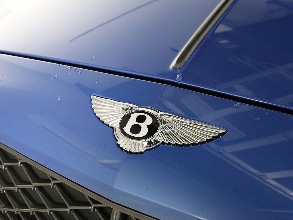 Used 2025 Bentley Flying Spur Plug-In Hybrid image 8