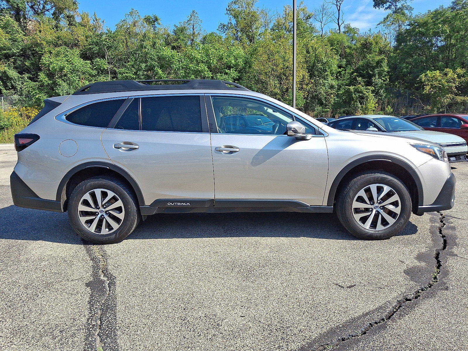 Used 2020 Subaru Outback Premium w/ Popular Package #1 AWD/4WD image 7