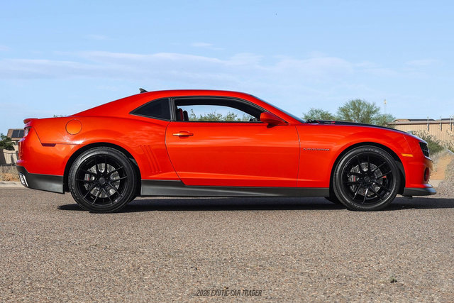 Used 2010 Chevrolet Camaro SS image 9