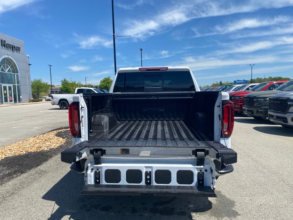 Used 2024 GMC Sierra 1500 SLT w/ SLT Premium Plus Package AWD/4WD image 8