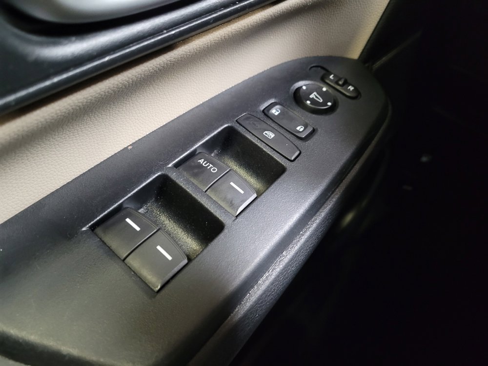 Used 2020 Honda CR-V LX image 27