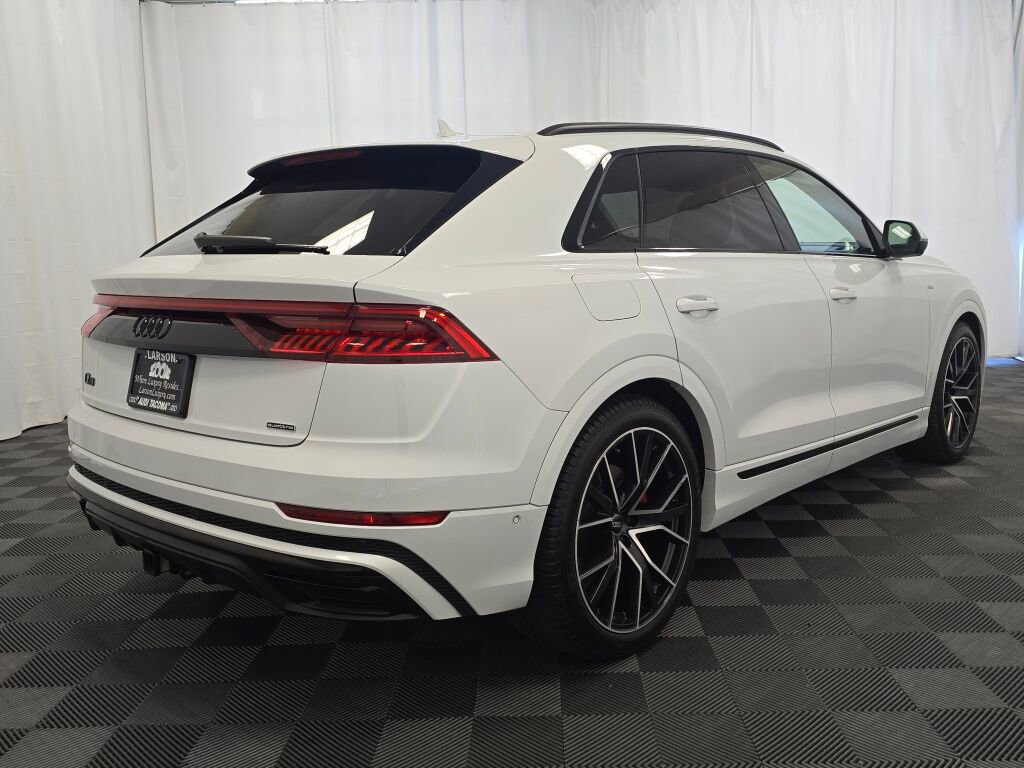Used 2021 Audi Q8 Prestige w/ Prestige Package image 6