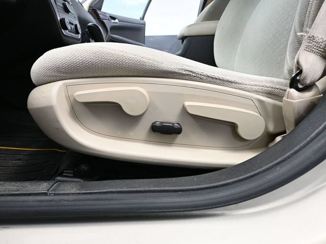 Used 2012 Chevrolet Impala LT FWD image 19