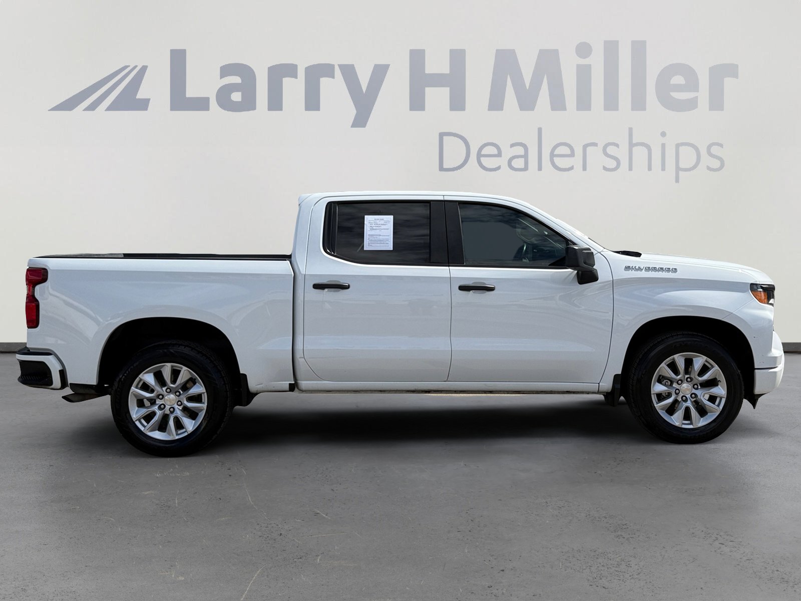 Used 2023 Chevrolet Silverado 1500 Custom image 6