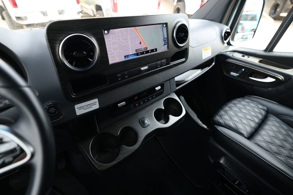 Used 2020 Mercedes-Benz Sprinter 3500 image 40