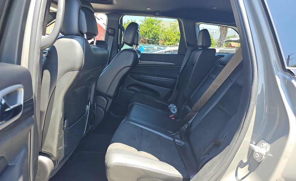 Used 2020 Jeep Grand Cherokee Altitude AWD/4WD image 32