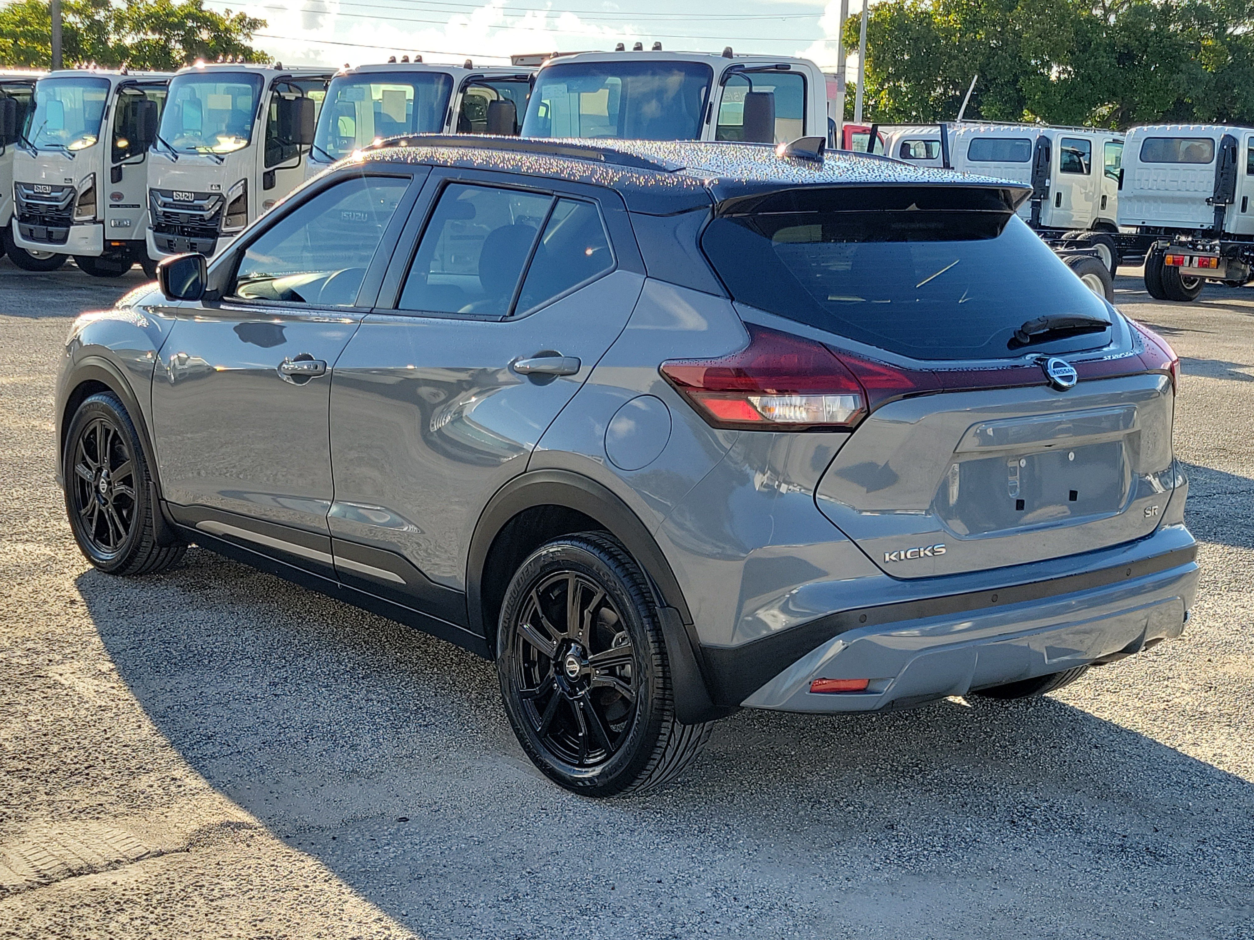 Used 2021 Nissan Kicks SR FWD image 5