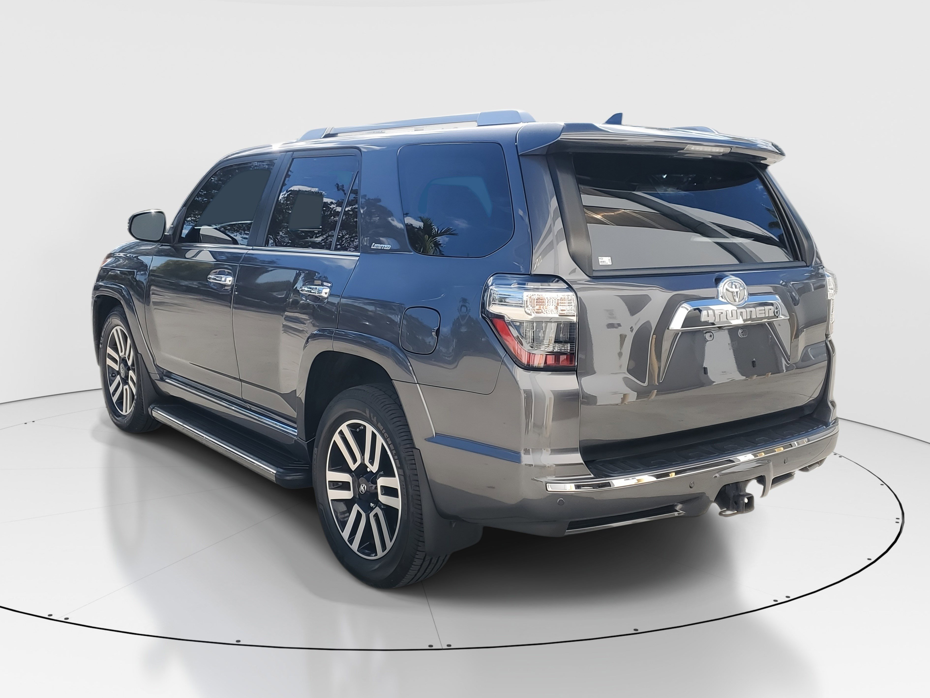 Used 2020 Toyota 4Runner Limited image 5