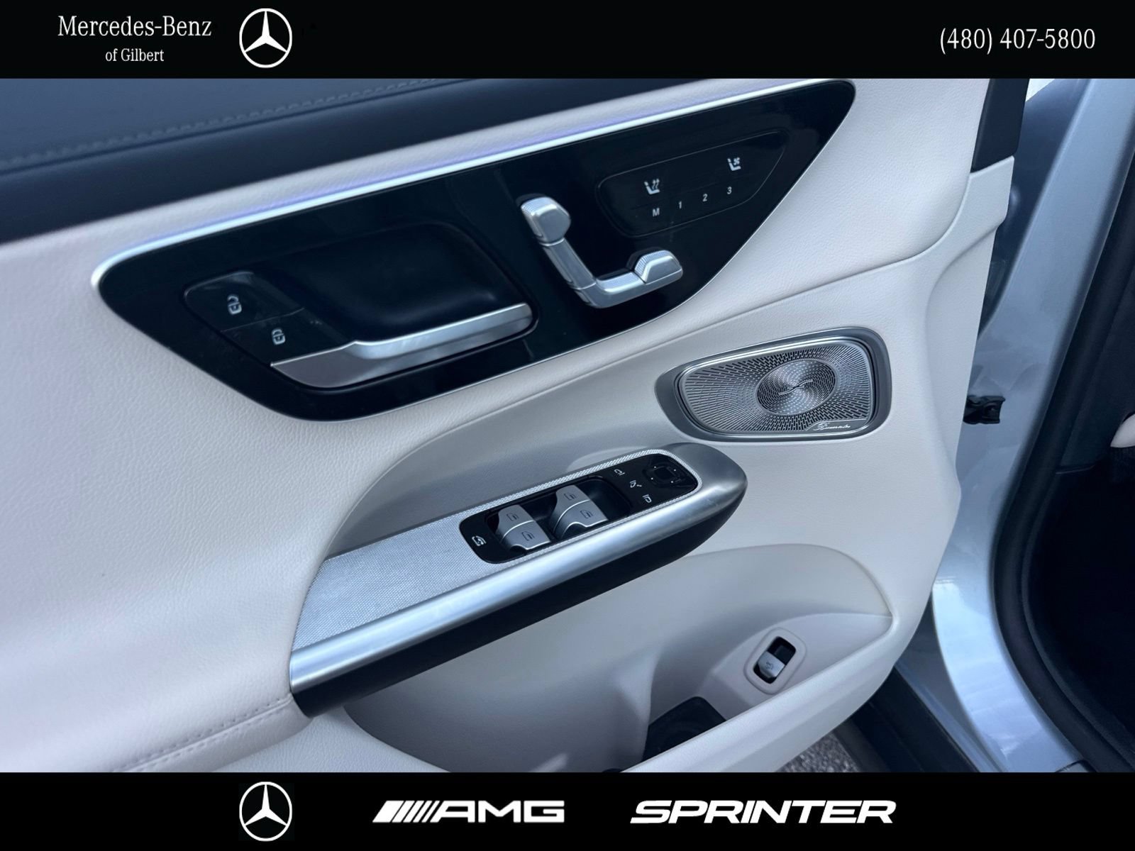Used 2024 Mercedes-Benz GLC 300 4MATIC image 12